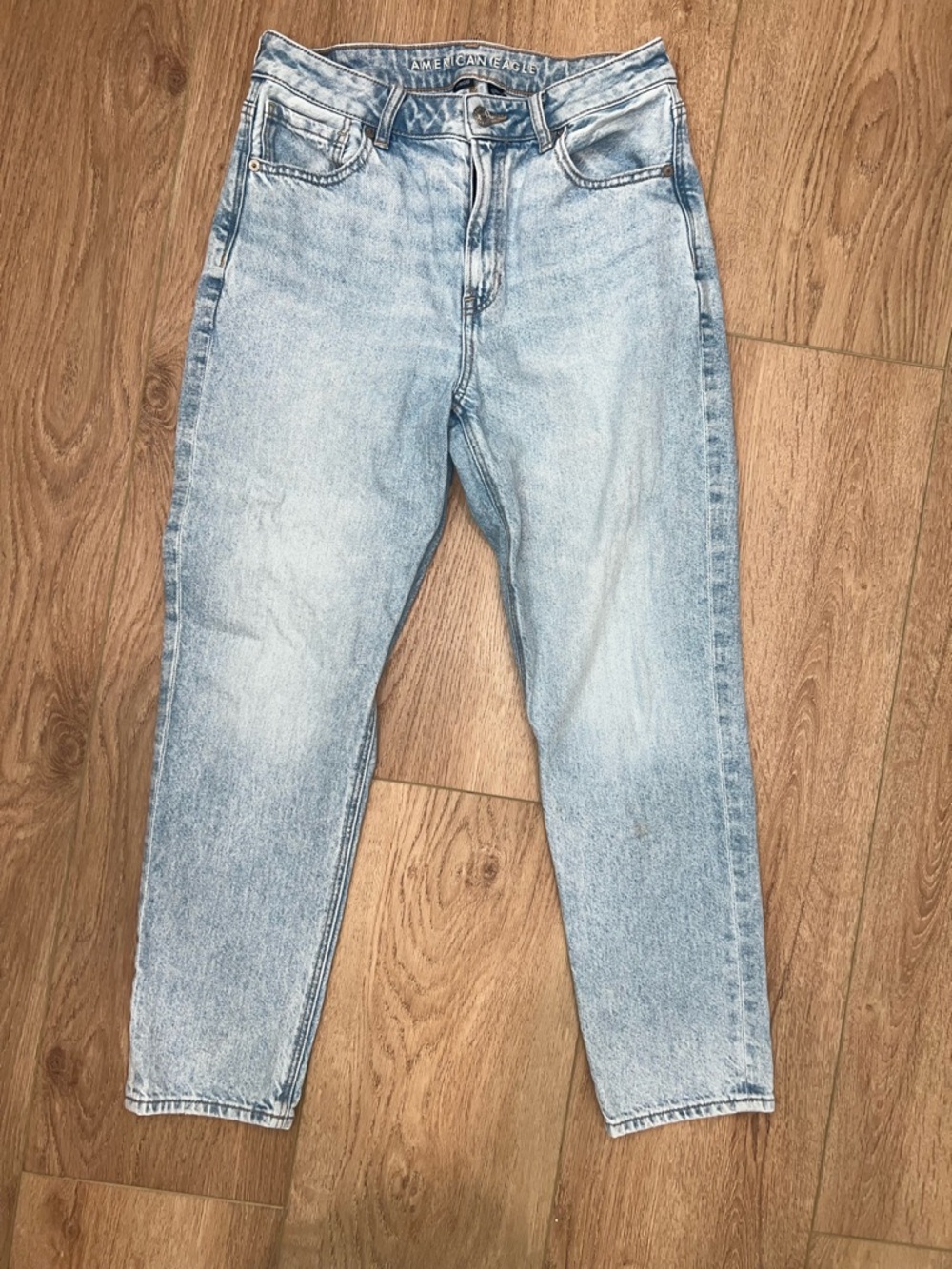 American Eagle Outfitters Light Blue Relaxed Mom Jean Women size 6